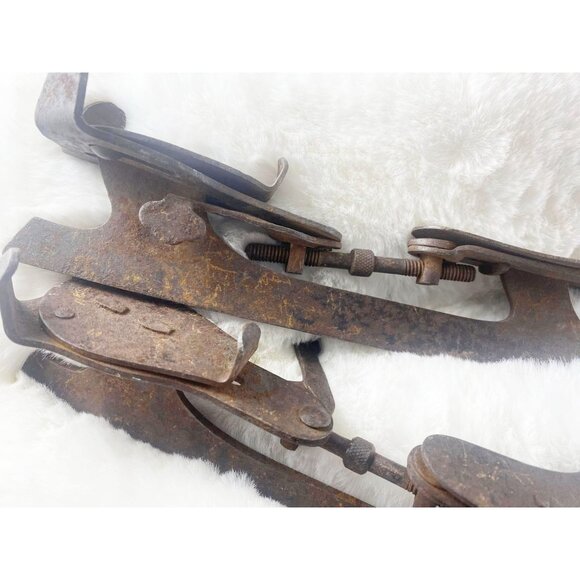 Antique Ice Skates Decorative Cutouts Adjustable Clamp-On - Picture 4 of 8